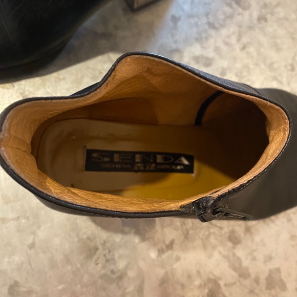 SENDA leather short boot - Picture 3 of 4